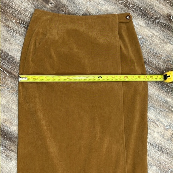 Talbots 2 Piece Matching Set Tan Shirt and Skirt Size 12 Petite - Picture 12 of 15